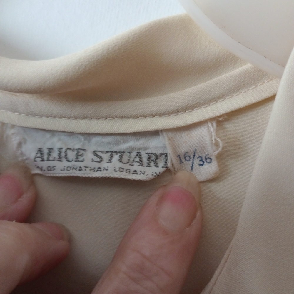 Alice Stuart bowed shirt ((Mis069) - Picture 2 of 6